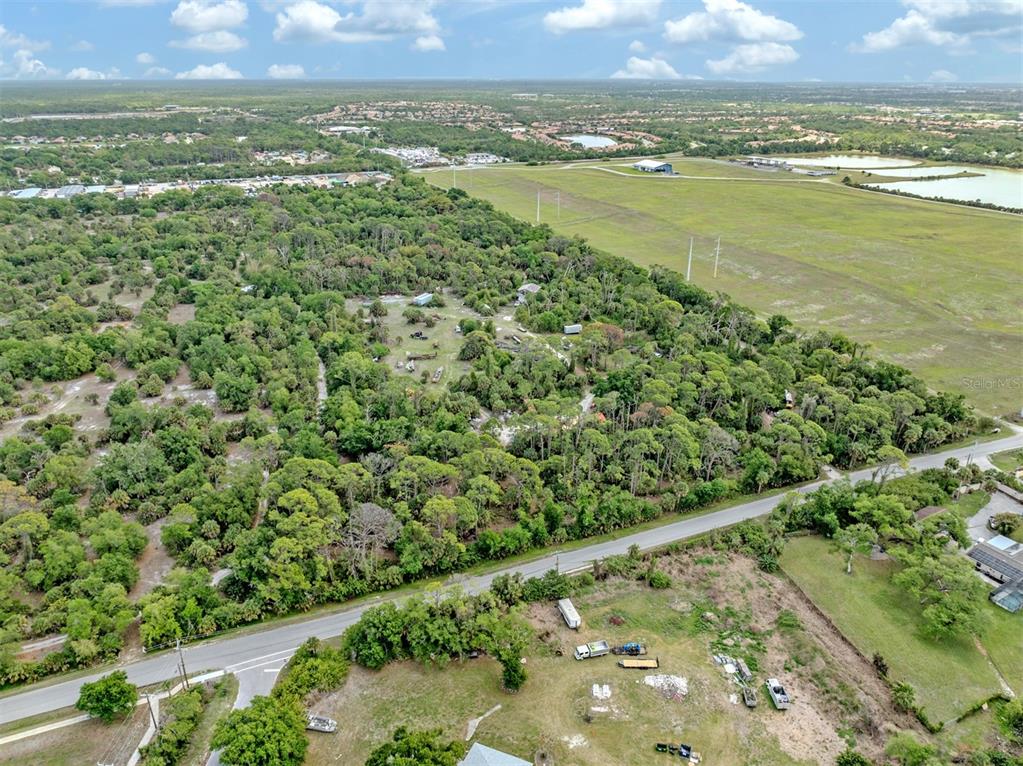 400 South Havana Road Venice, FL 34292 - Photo 14 of 59