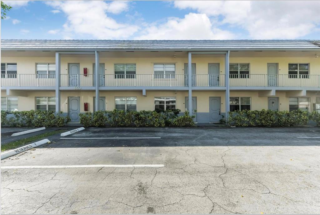 660 Glouchester Street, Unit 206 Boca Raton, FL 33487 - Photo 1 of 1 Photo 1