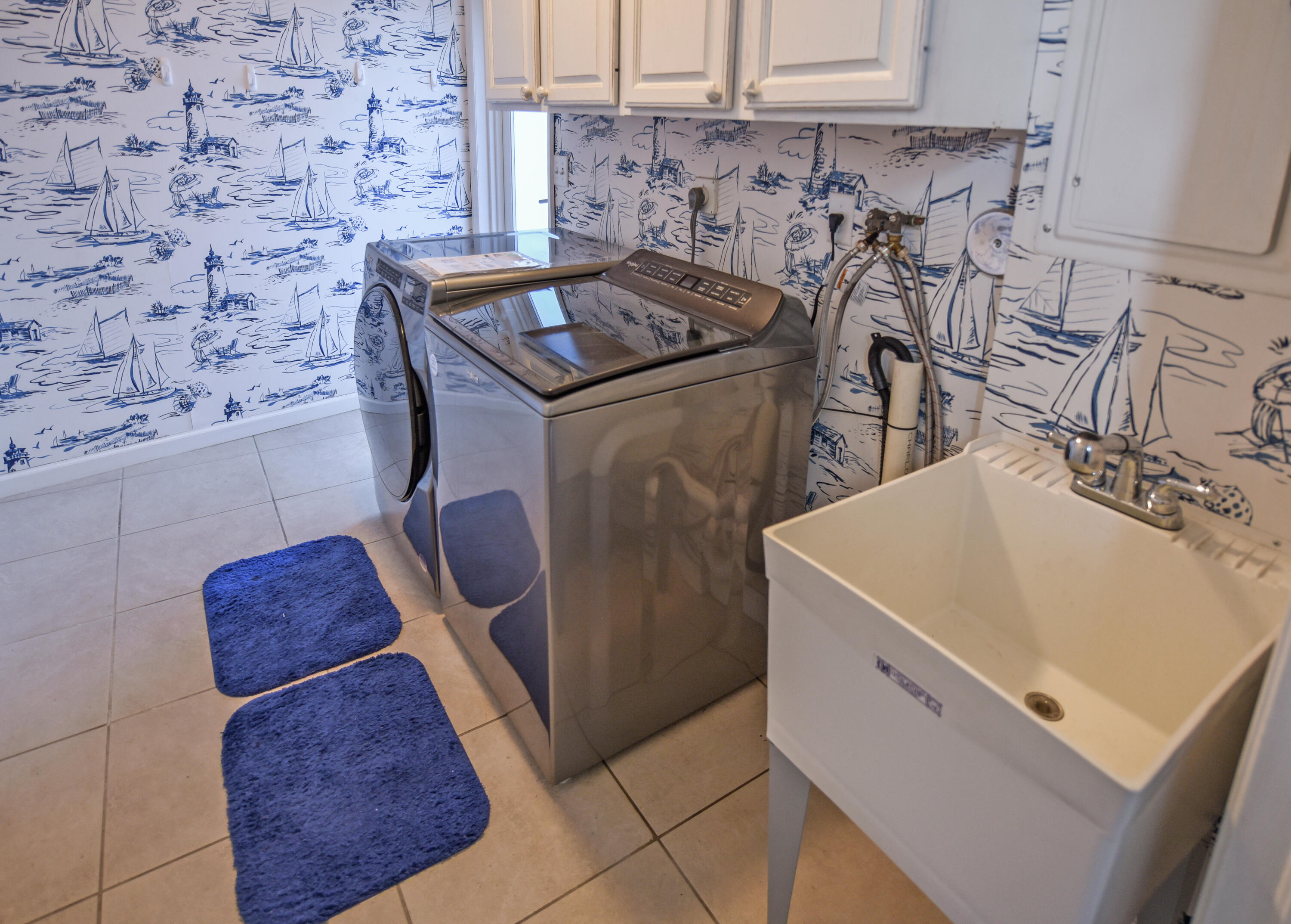 23325 Drayton Drive Boca Raton, FL 33433 - Photo 19 of 44 a utility room with dryer and washer
