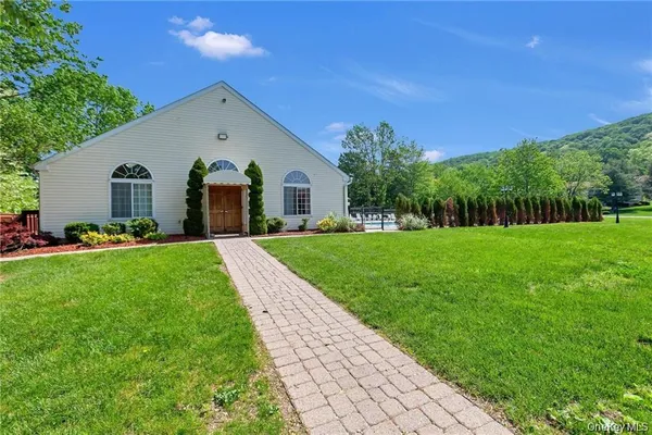 $339,900 | 607 Mountain Laurel Drive, Monroe, NY 10950