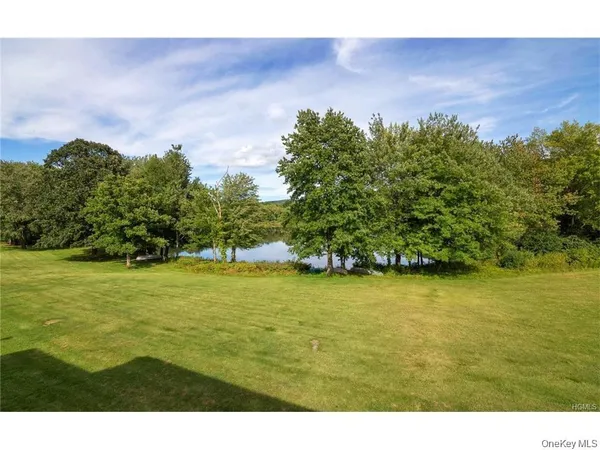 $339,900 | 607 Mountain Laurel Drive, Monroe, NY 10950