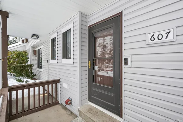 $339,900 | 607 Mountain Laurel Drive, Monroe, NY 10950