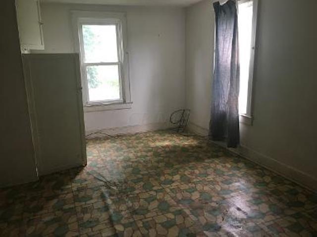 1681 Courtright Road Columbus, OH 43227 - Photo 4 of 6 Gallery Image 4