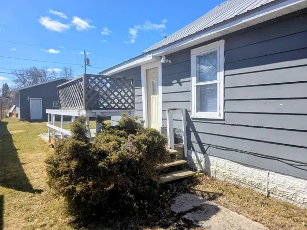 $69,000 | 611 9th Street, International Falls, MN 56649
