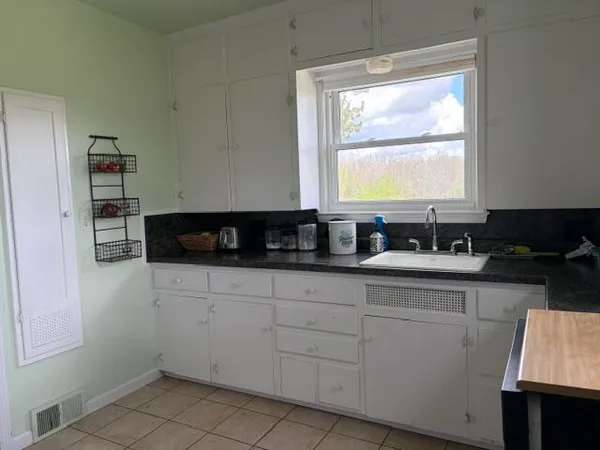 $2,400 | 4592 West Ellsworth Road, Ann Arbor, MI 48103