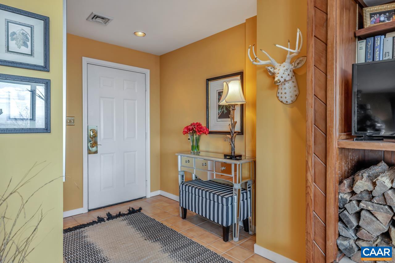 1707 High Ridge Wintergreen, VA 22967 - Photo 8 of 50 a view of a bedroom from a hallway