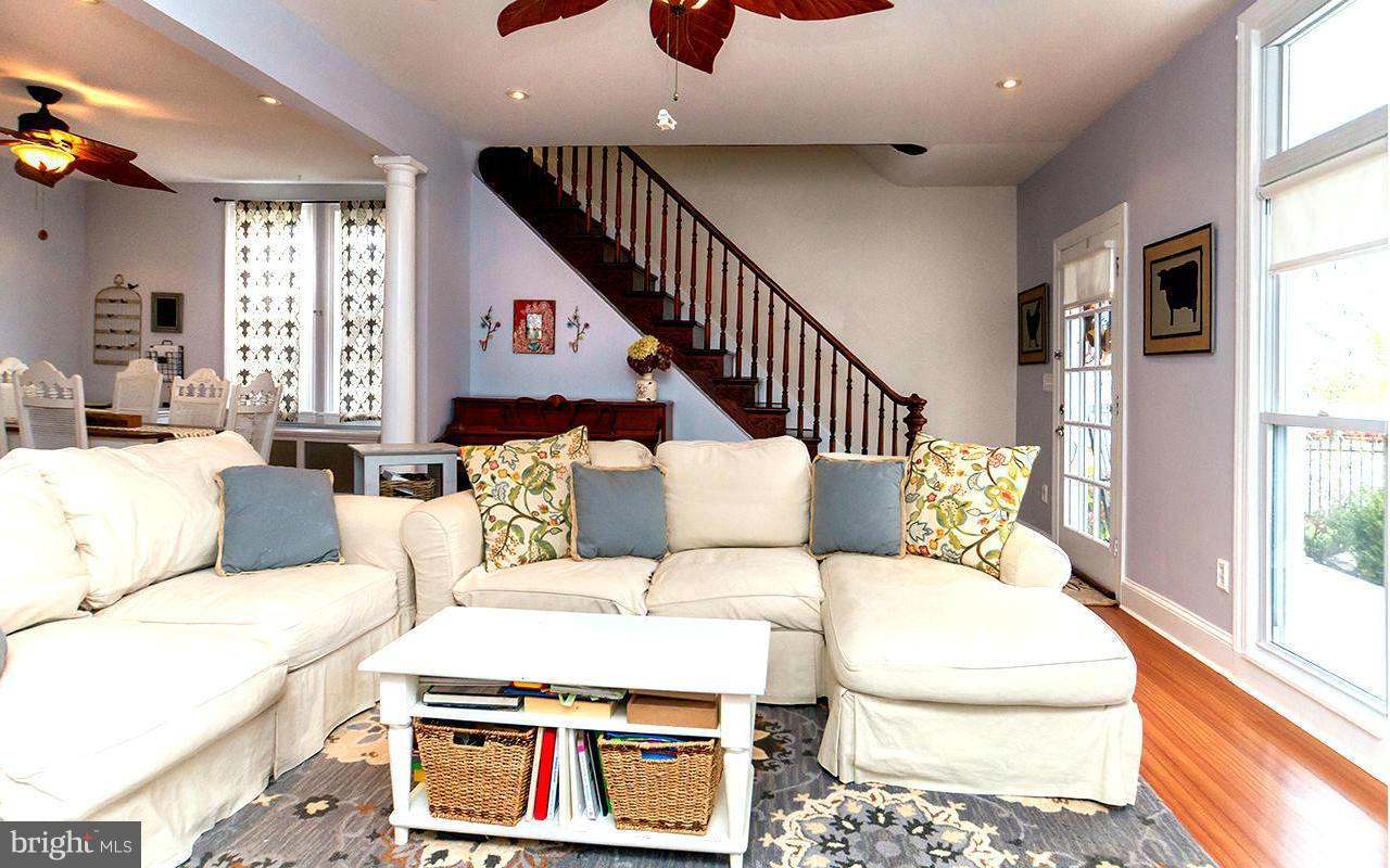 21422 York Road Freeland, MD 21053 - Photo 4 of 30 Living Room