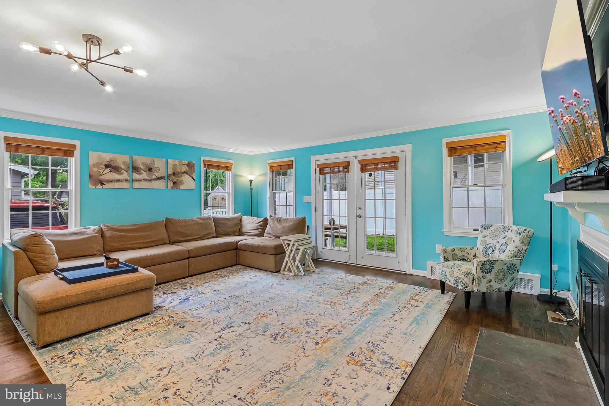 820 Philadelphia Avenue Silver Spring, MD 20910 - Photo 17 of 55 Family Room