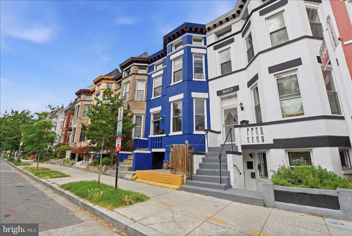 3009 11th Street Northwest Washington, DC 20001 - Photo 2 of 23