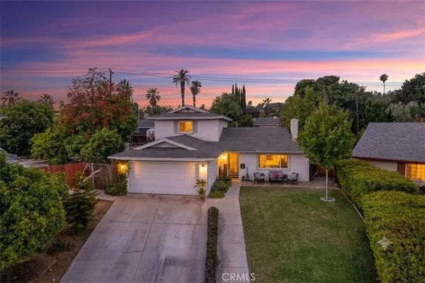 $3,895 | 742 Sherwood Street, Redlands, CA 92373