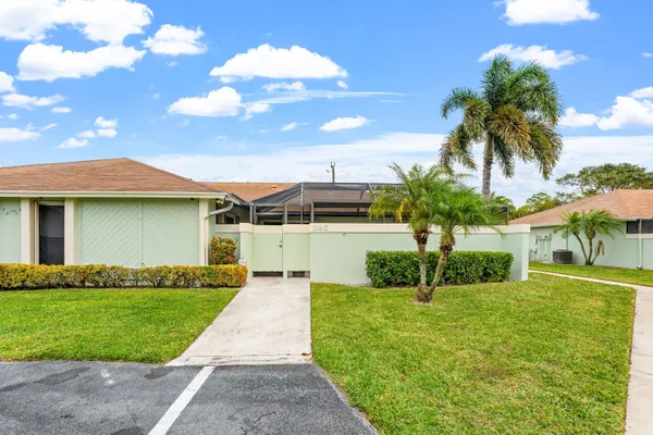 $349,000 | 114 Bent Arrow Drive, Unit C, Jupiter, FL 33458