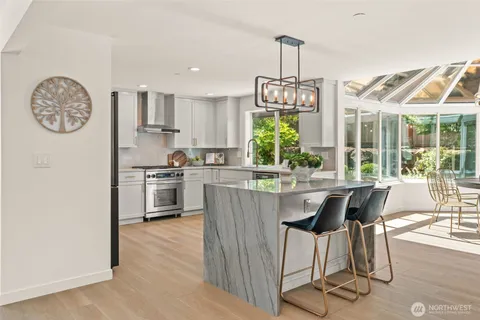 $1,898,000 | 535 Northwest Datewood Drive, Issaquah, WA 98027