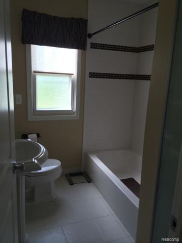 3527 Normandy Road Royal Oak, MI 48073 - Photo 9 of 23