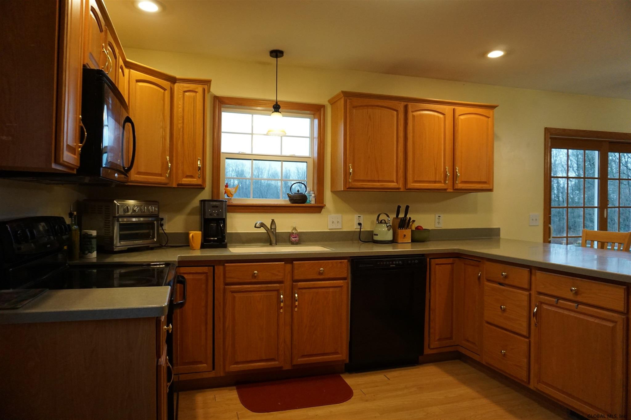 1809 Potter Road Amsterdam, NY 12010 - Photo 4 of 22 Photo 4