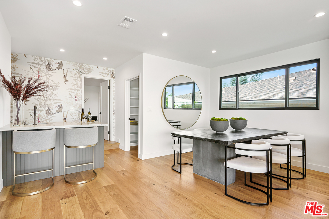 4132 Punta Alta Drive Los Angeles, CA 90008 - Photo 22 of 43 a workspace with furniture and window