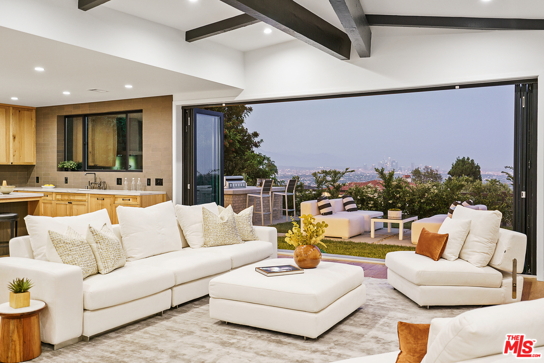4132 Punta Alta Drive Los Angeles, CA 90008 - Photo 7 of 43 a living room with furniture and a large window