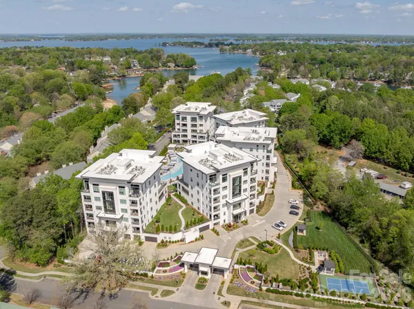 $1,800,000 | 19329 Watermark Drive, Unit 342, Cornelius, NC 28031