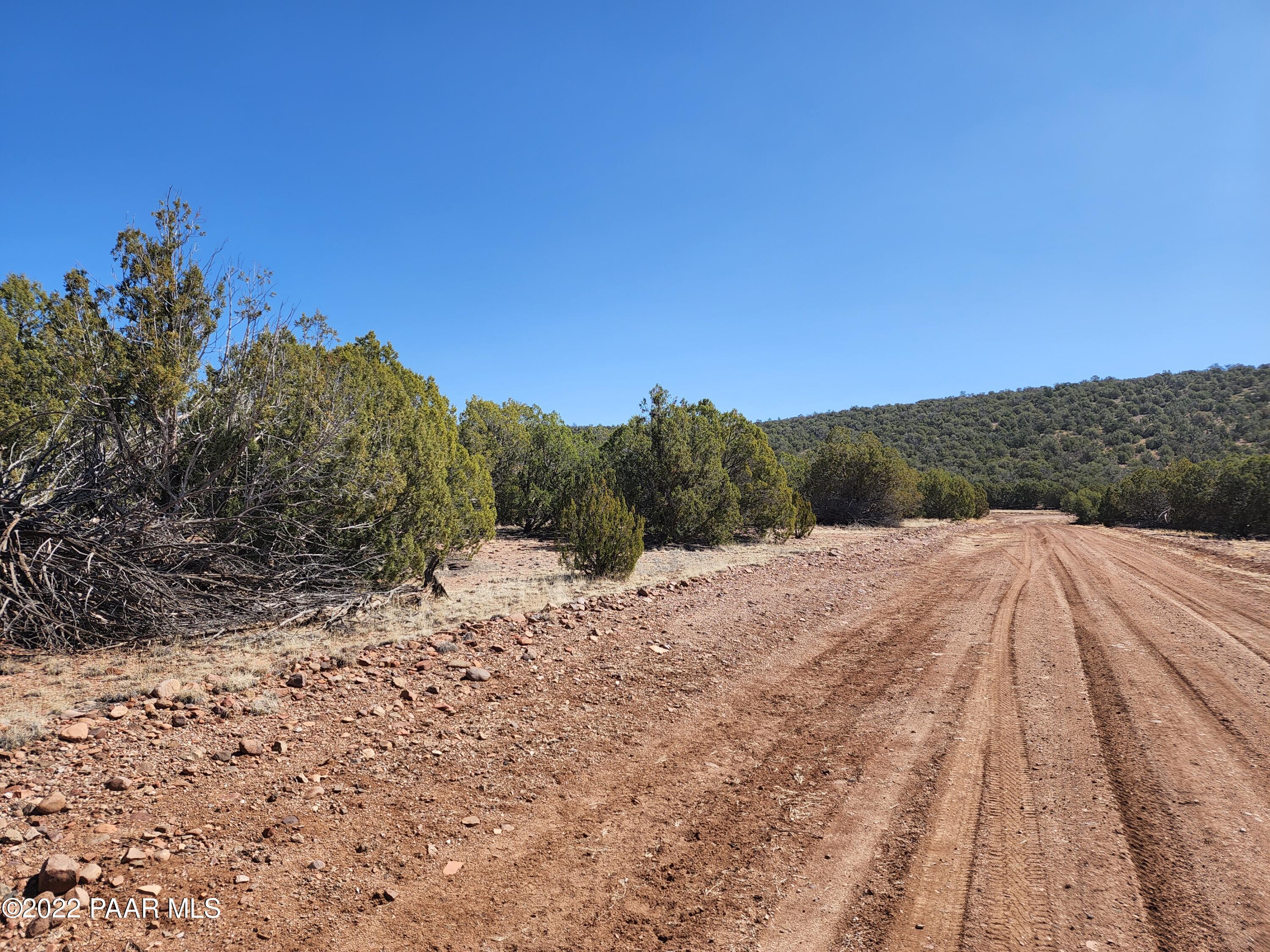 37306 West Howling Coyote Road Seligman, AZ 86337 - Photo 16 of 20 20220402_103509