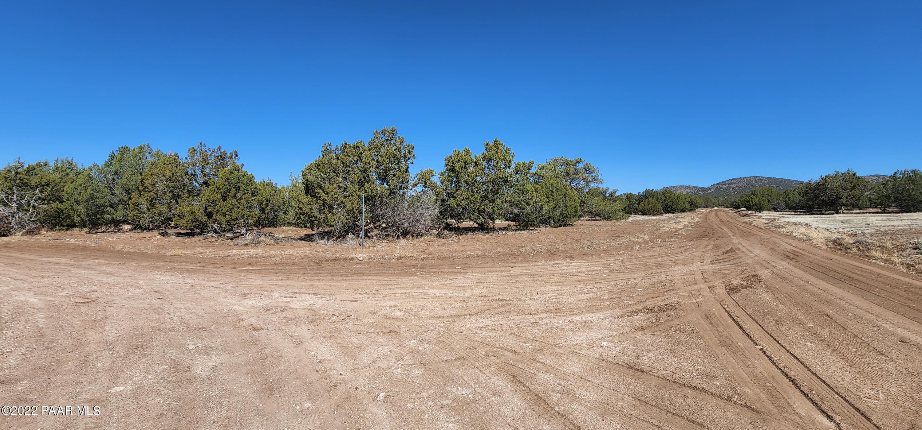 37306 West Howling Coyote Road Seligman, AZ 86337 - Photo 17 of 20 20220402_104837