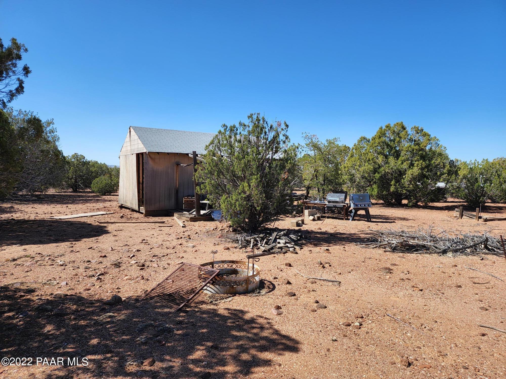 37306 West Howling Coyote Road Seligman, AZ 86337 - Photo 3 of 20 20220402_101729