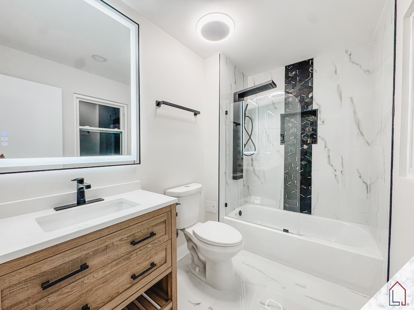 864 Berkshire Place Crete, IL 60417 - Photo 11 of 23 a bathroom with a sink a toilet and a bathtub