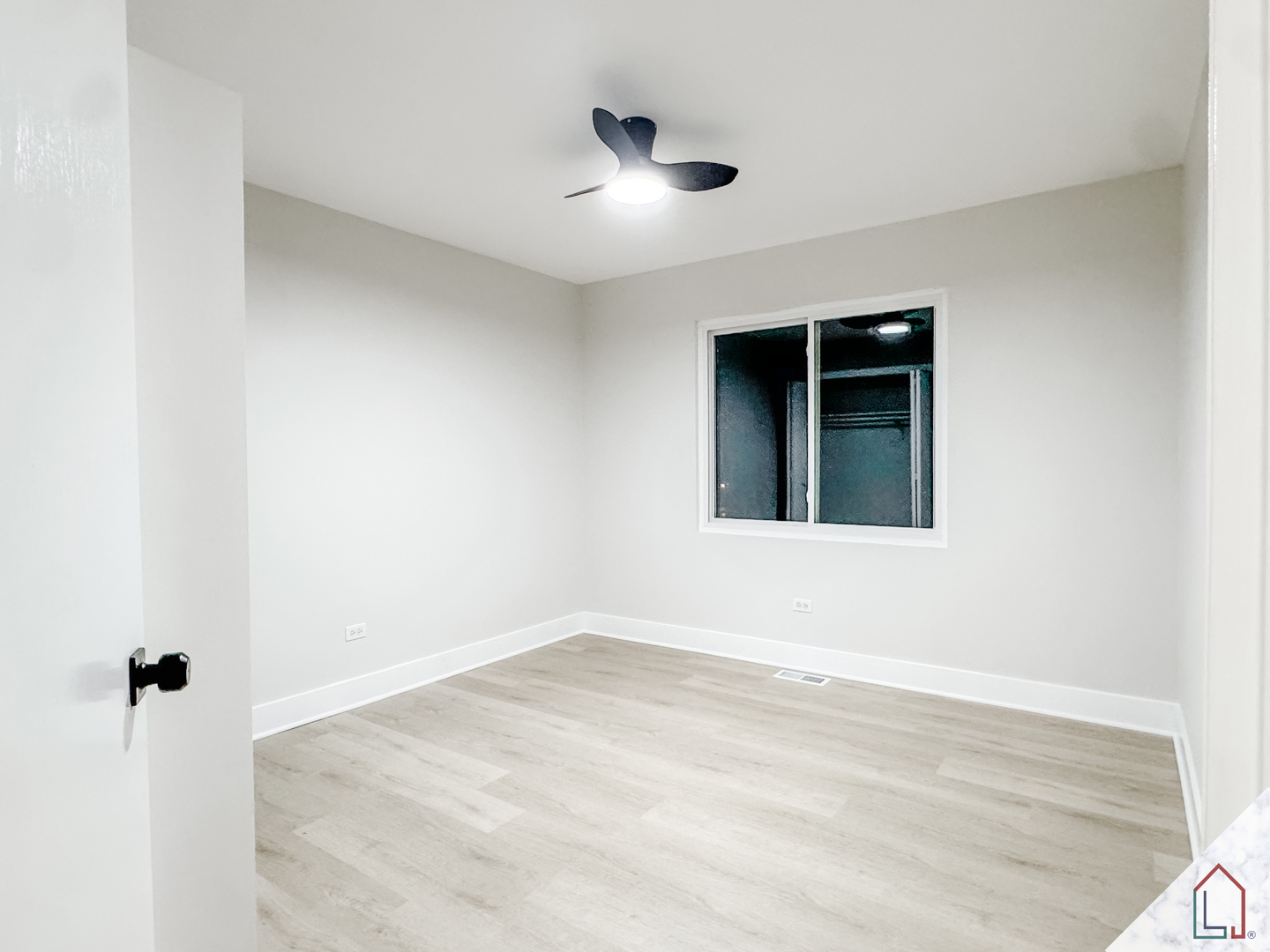 864 Berkshire Place Crete, IL 60417 - Photo 12 of 23 a view of an empty room