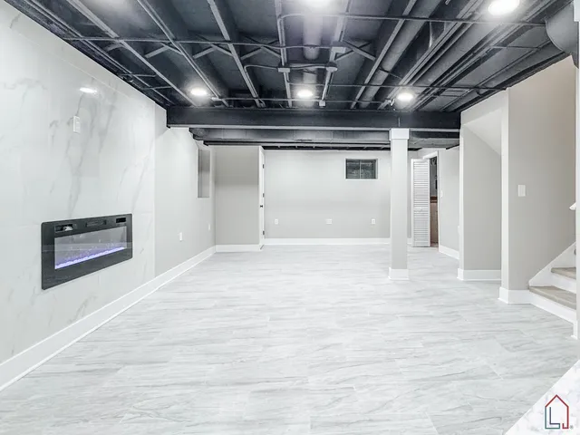 $374,900 | 864 Berkshire Place, Crete, IL 60417