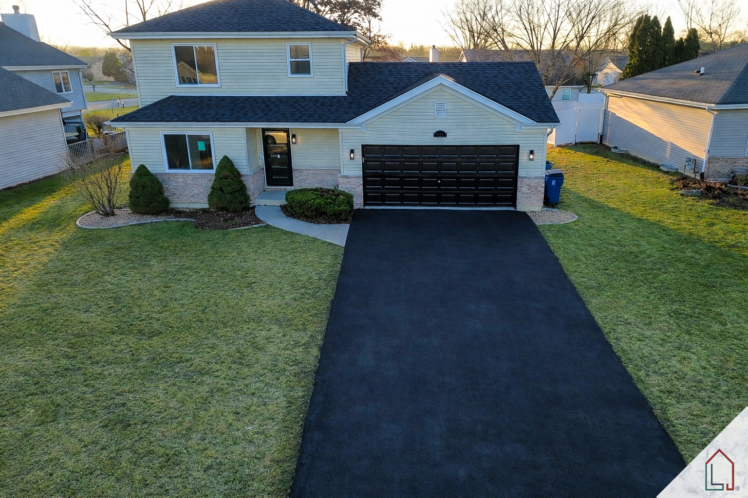 864 Berkshire Place Crete, IL 60417 - Photo 2 of 23 a front view of a house with garden
