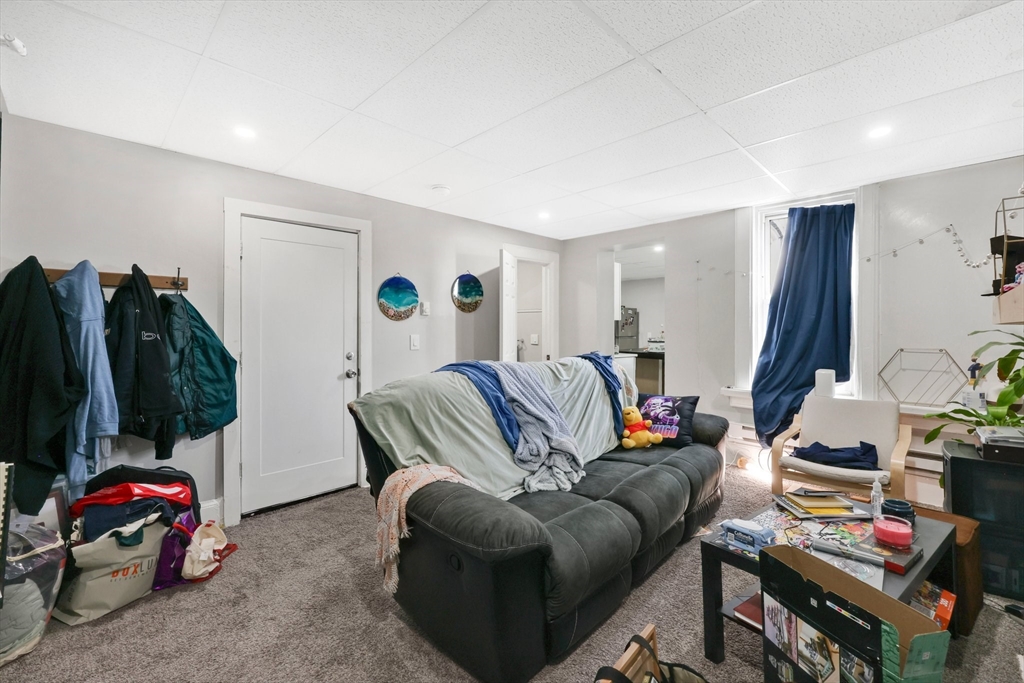 284 Maple Street Holyoke, MA 01040 - Photo 17 of 42