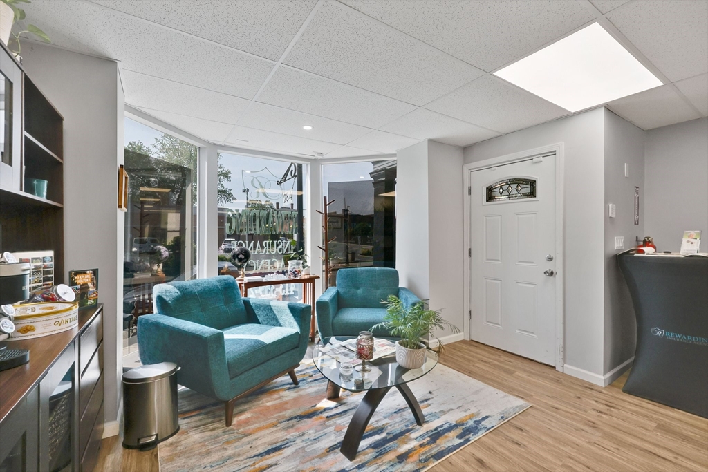 284 Maple Street Holyoke, MA 01040 - Photo 26 of 42