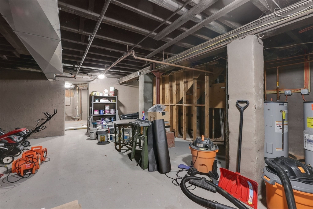 284 Maple Street Holyoke, MA 01040 - Photo 36 of 42