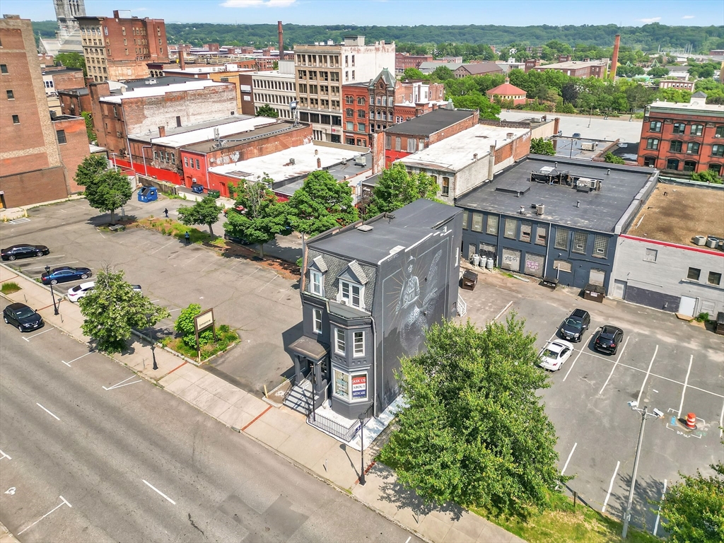 284 Maple Street Holyoke, MA 01040 - Photo 39 of 42