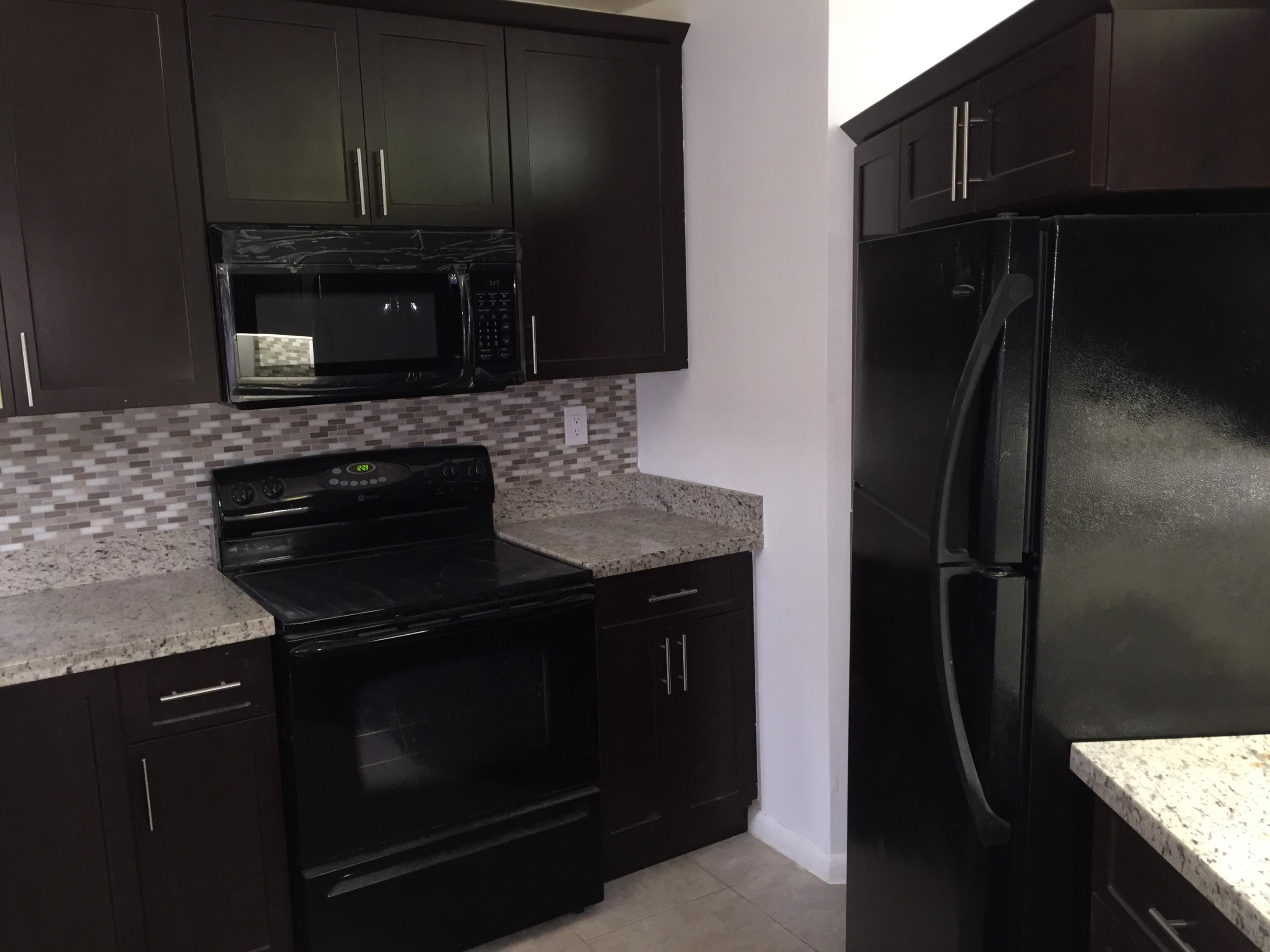 8152 Thames Boulevard, Unit D Boca Raton, FL 33433 - Photo 23 of 41 IMG_4335
