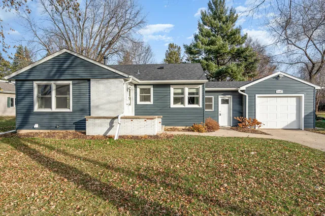 $325,000 | 1105 College Street, Northfield, MN 55057