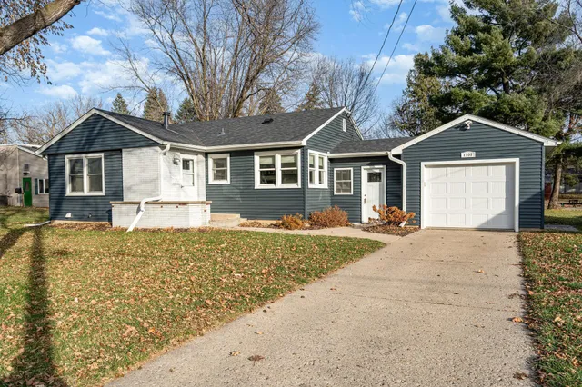 $325,000 | 1105 College Street, Northfield, MN 55057