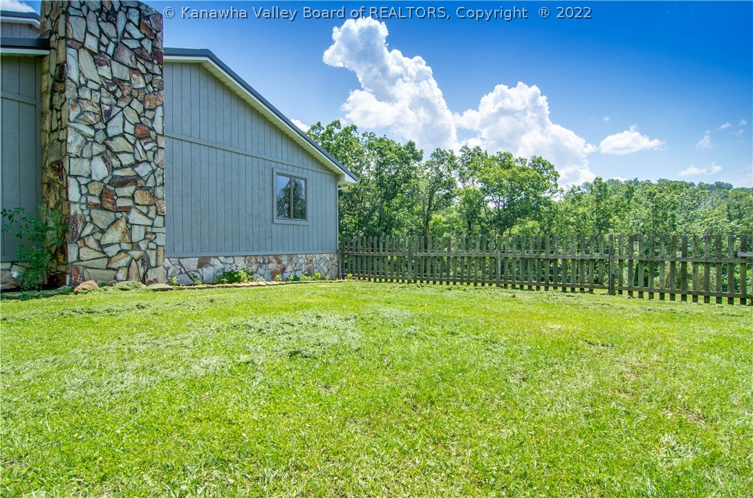 103 Big Oak Road Dunbar, WV 25064 - Photo 42 of 43 Gallery Image 42