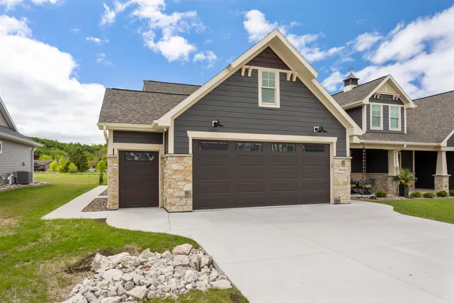 $495,000 | 4949 Cottage Lane, Sherwood, WI 54169