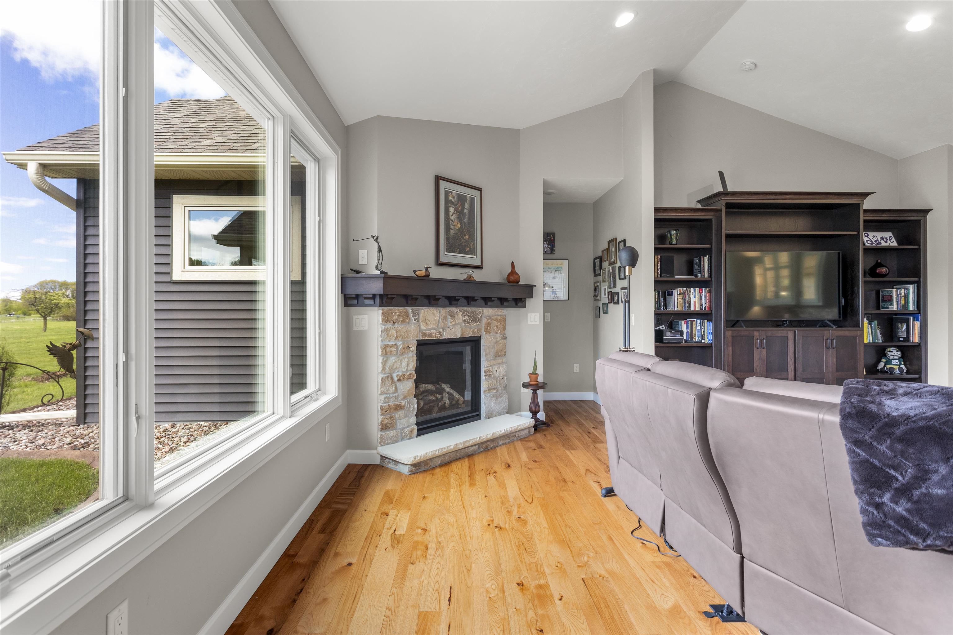 4949 Cottage Lane Sherwood, WI 54169 - Photo 8 of 29