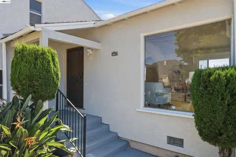 $599,000 | 10517 Voltaire Avenue, Oakland, CA 94603