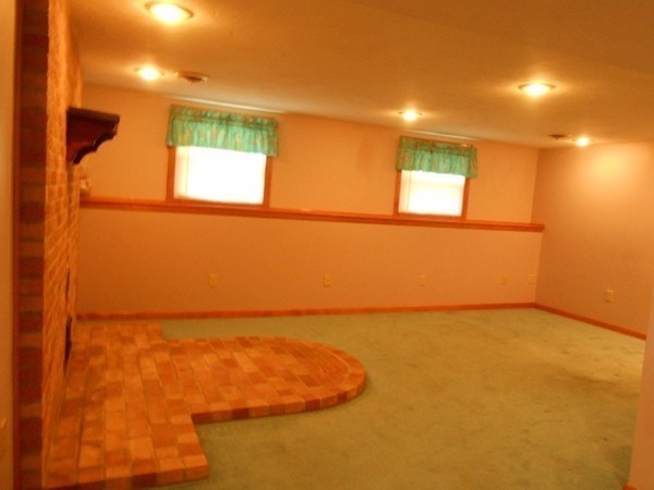 52 Michael Road Dracut, MA 01826 - Photo 14 of 21 Gallery Image 14