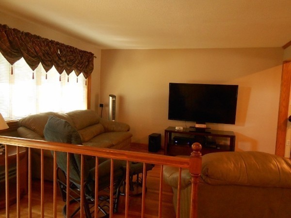 52 Michael Road Dracut, MA 01826 - Photo 3 of 21 Gallery Image 3