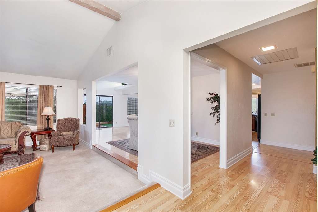 1138 Big Oak Ranch Road Fallbrook, CA 92028 - Photo 3 of 25