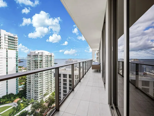$4,450,000 | 2678 Tigertail Avenue, Unit 1806, Miami, FL 33133
