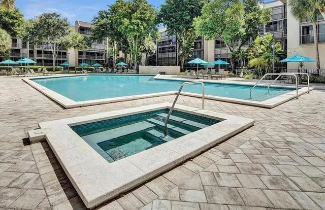 $229,999 | 2802 North 46th Avenue, Unit 321B, Hollywood, FL 33021