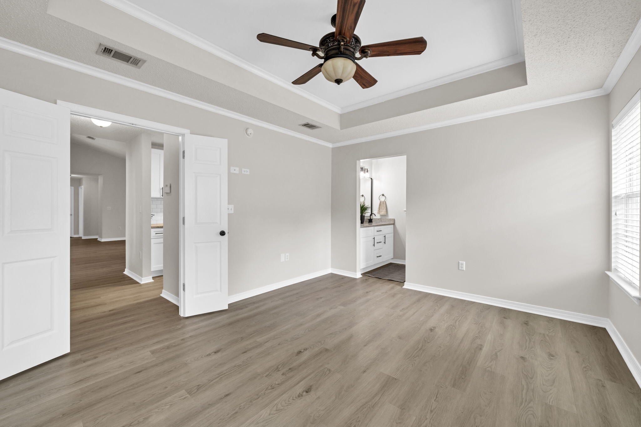 607 Affirmed Court Crestview, FL 32539 - Photo 14 of 39 Owners Suite