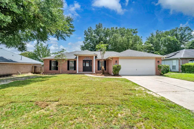 a view of entrance of the house