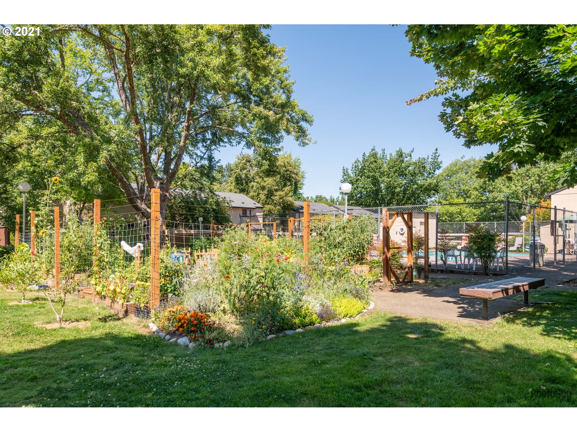 1582 Fetters Loop Eugene, OR 97402 - Photo 23 of 25 Gallery Image 23