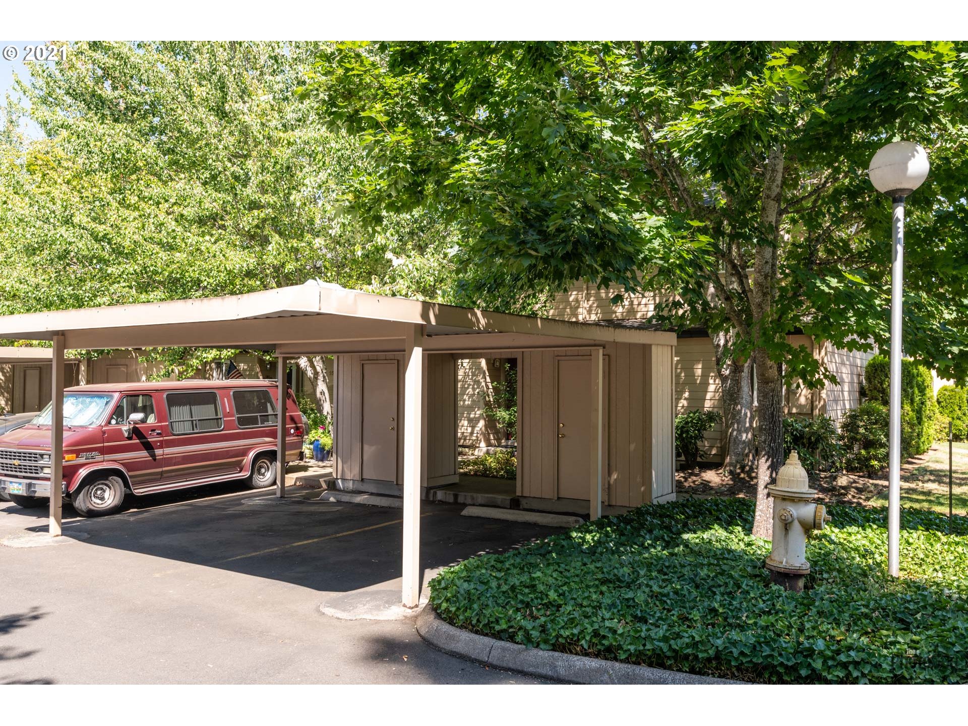 1582 Fetters Loop Eugene, OR 97402 - Photo 4 of 25 Gallery Image 4