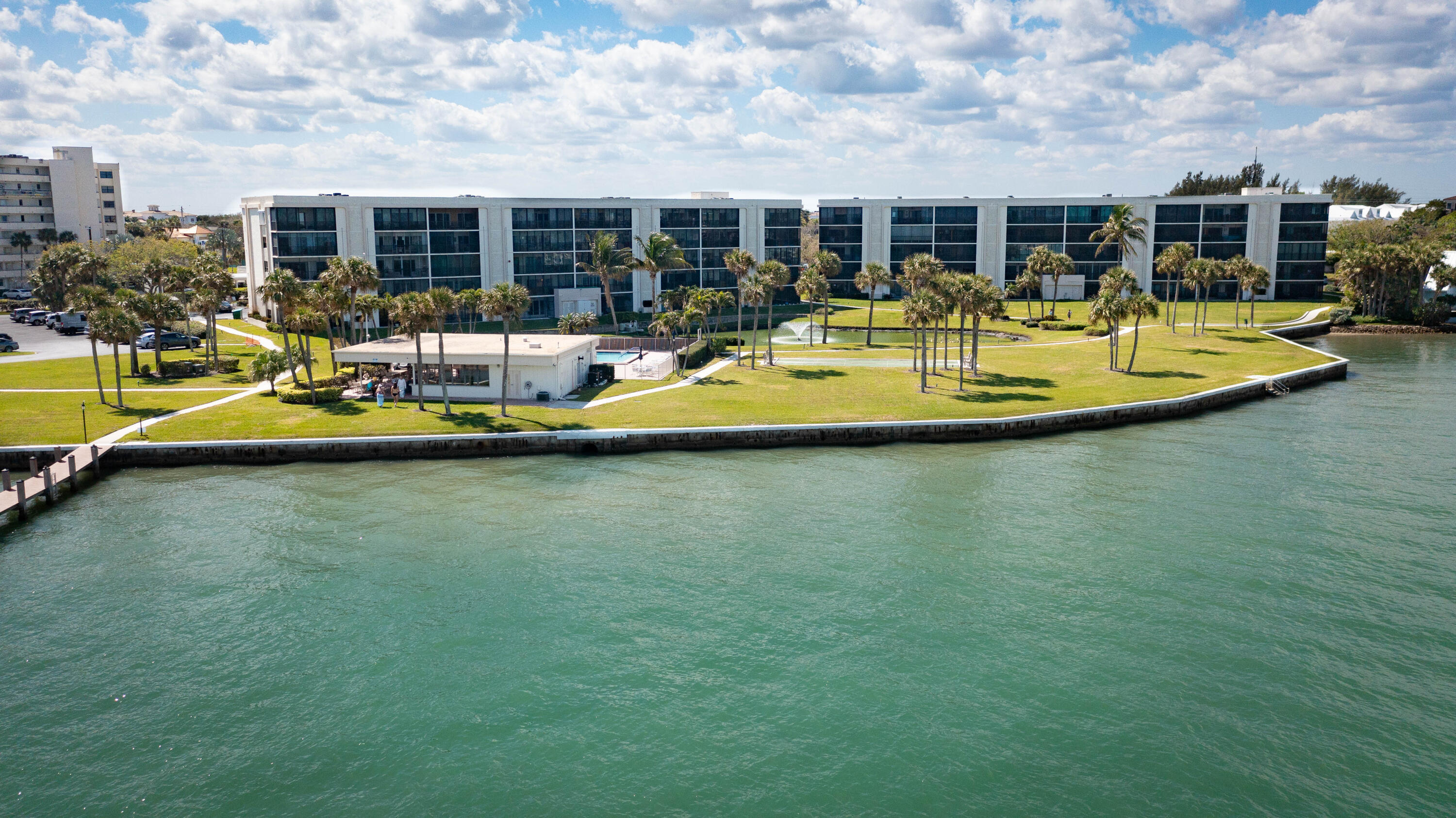 300 Intracoastal Place, Unit 101 Jupiter, FL 33469 - Photo 37 of 44 300 Intracoastal Place 101-36