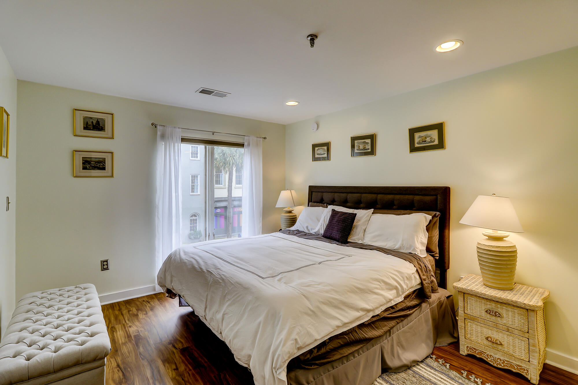 32 Vendue Range, Unit 203 Charleston, SC 29401 - Photo 33 of 55 32 Vendue Range_LuxImg_0055